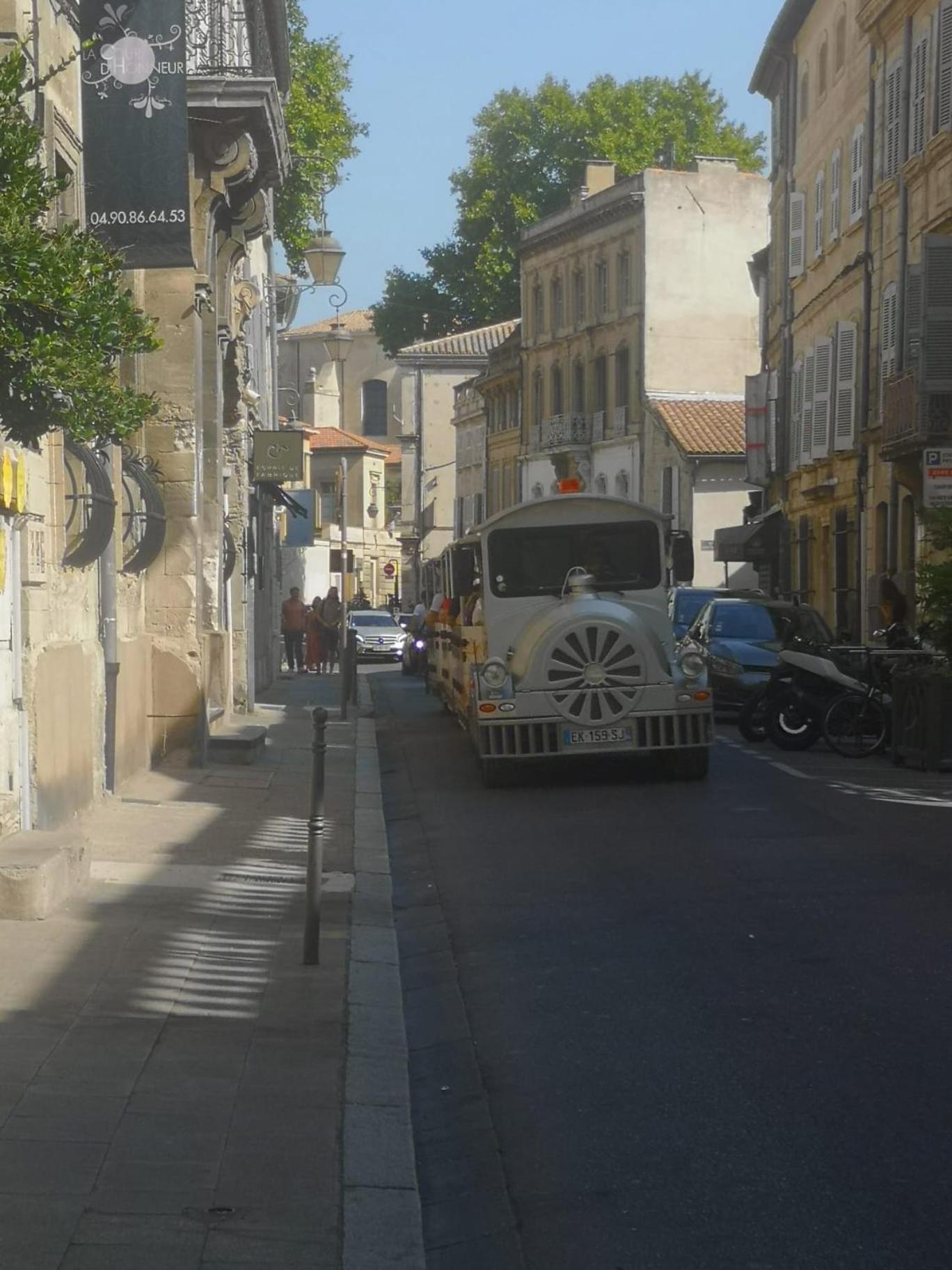 Escale Citadine Au Centre D'Avignon, Climatisation, Appartement De Charme, Spacieux Et Lumineux Exterior photo